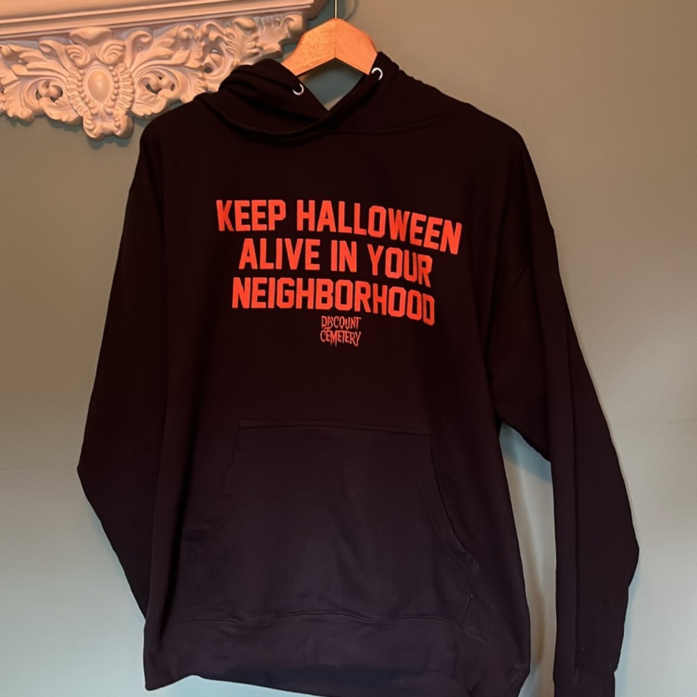 Keep Halloween Alive in Your Neighborhood hoodie size L | discount cemetery